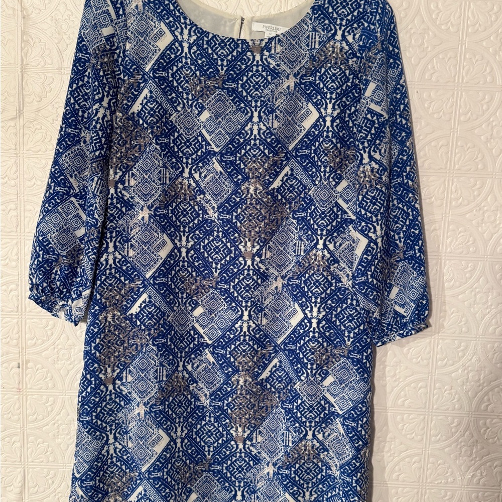 Piperlime Indigo and Ivory Geometric Blouse